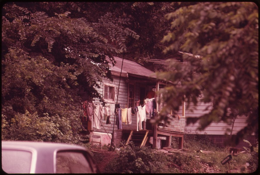 [title: NEVER ENDING STREAM OF CARS ROARS BY HOMES ON BUSY ROUTE 60 AT RIVERSIDE - NARA - 551091 artist: Schaefer, Harry, Photographer (NARA record: 8464469) date: June 1973 current location: Still Picture Records Section, Special Media Archives Services Division (NWCS-S), National Archives at College Park, 8601 Adelphi Road, College Park, MD, 20740-6001. credit: U.S. National Archives and Records Administration license:Public domain]